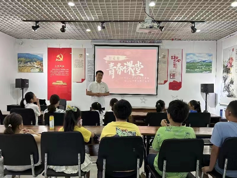 行走的“青春课堂”，江苏mg冰球突破技术学院探索社区教育新实践
